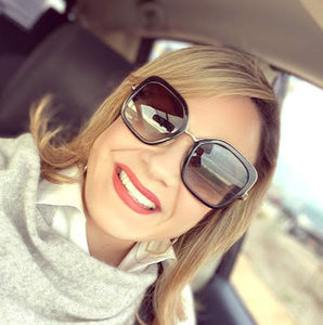 Meet your Posher, Viviana